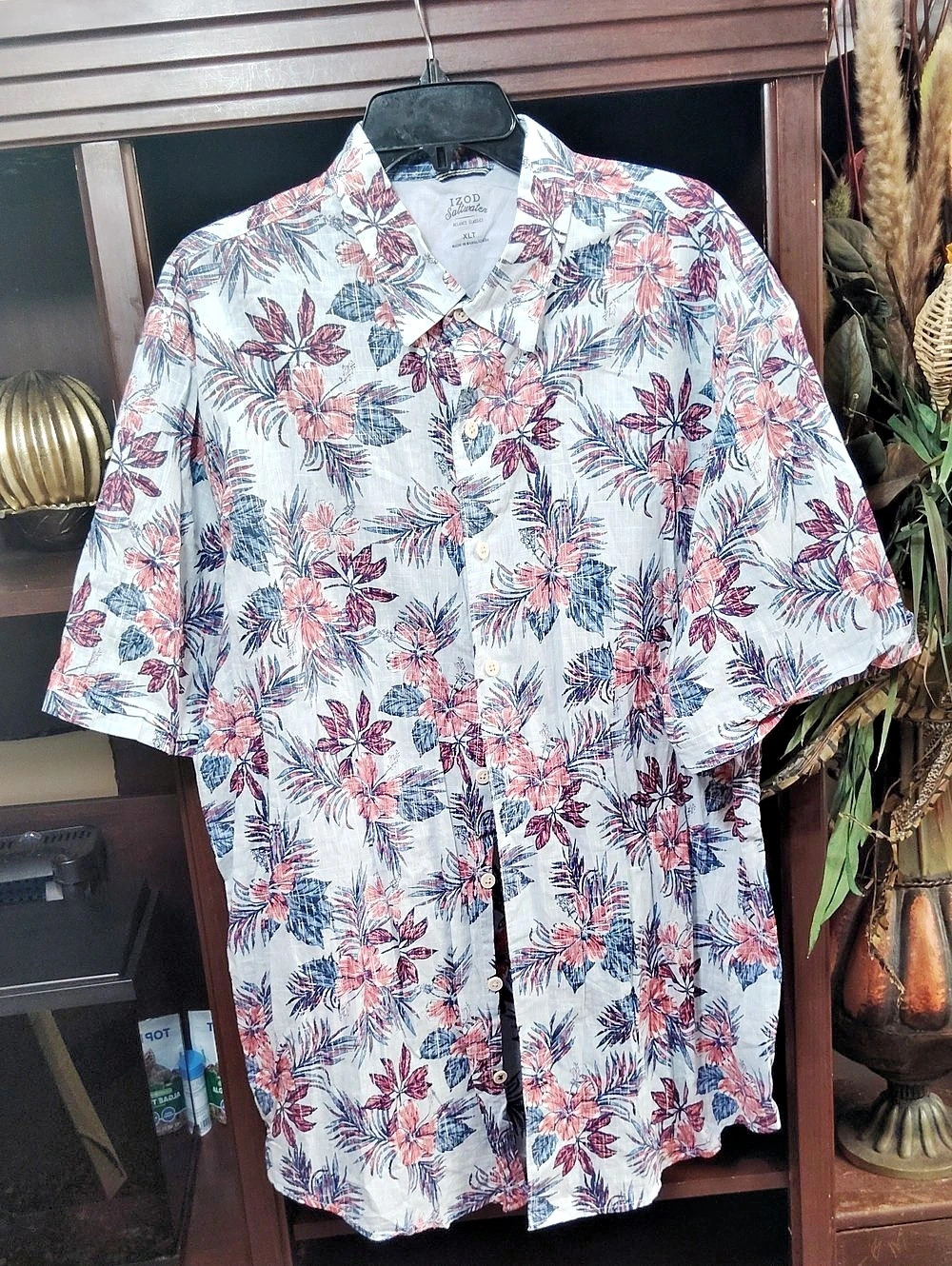IZOD Floral Casual Button Down in White & Blue XL